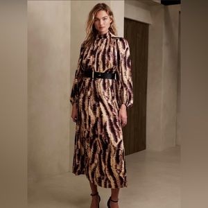 NWT Banana Republic Maxi Dress Long Balloon Sleeve slit back Large gorgeous!